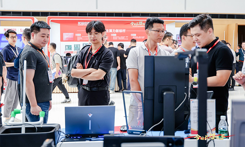 搭載清聽聲學(xué)定向音響聚音屏技術(shù)終端產(chǎn)品